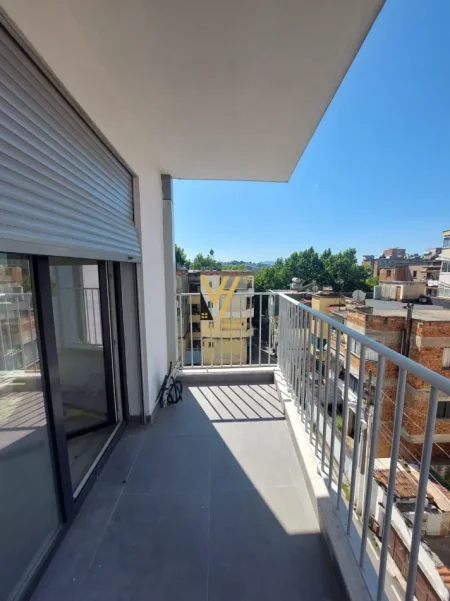 Tirane, shitet apartament 2+1+Ballkon Kati 3, 121 m² 243.000 € (XHAMLLIKU)