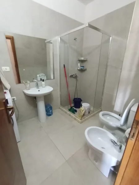 Durres, shitet apartament 1+1+Ballkon Kati 4, 60 m² 75.000 € 
