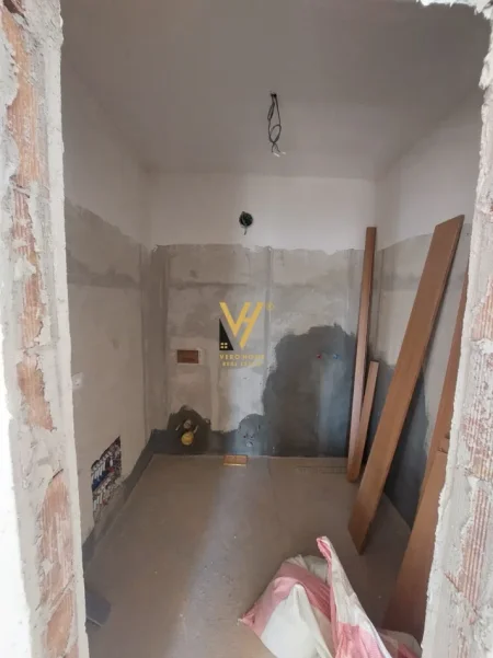 Tirane, shitet apartament 2+1+Ballkon Kati 3, 110 m² 222.000 € (XHAMLLIKU)