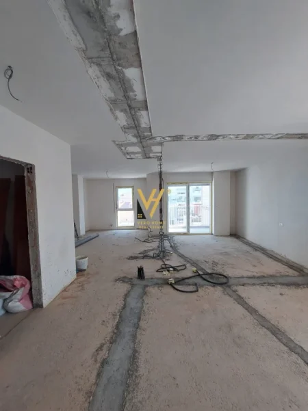 Tirane, shitet apartament 2+1+Ballkon Kati 3, 110 m² 222.000 € (XHAMLLIKU)