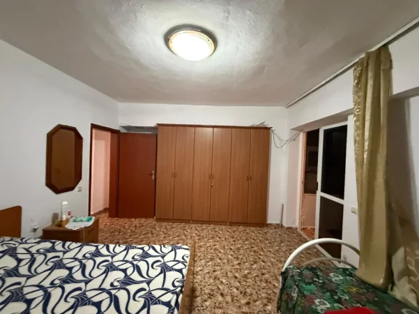 Durres, jepet me qera apartament 1+1 Kati 2, 300 € (Plazh, Iliria)
