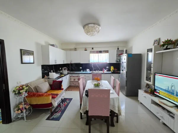 Vlore, shitet apartament 1+1 Kati 7, 81 m² 90.000 € 
