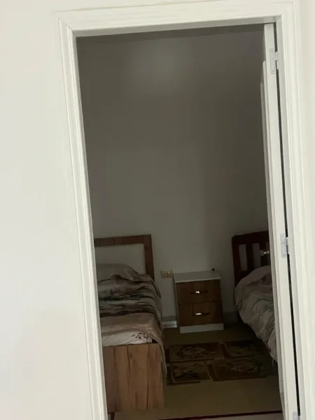 Tirane, shitet apartament 2+1 Kati 3, 81 m² 