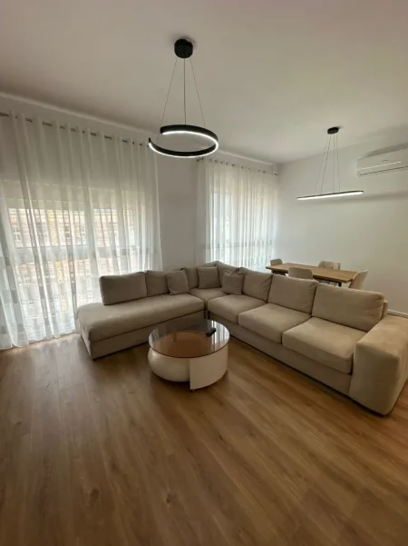 Tirane, jepet me qera apartament 1+1+Ballkon Kati 7, 68 m² 450 € (Rruga Pasho Hysa)