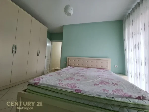 Tirane, jepet me qera apartament 1+1 Kati 3, 75 m² 400 € (misto mame)