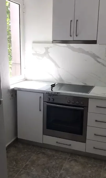 Tirane, jepet me qera apartament 1+1 Kati 2, 72 m² 550 € (RRUGA E DIBRES)