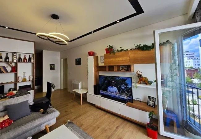 Tirane, shes apartament 2+1 Kati 3, 107 m² 285.000 € (ali demi)