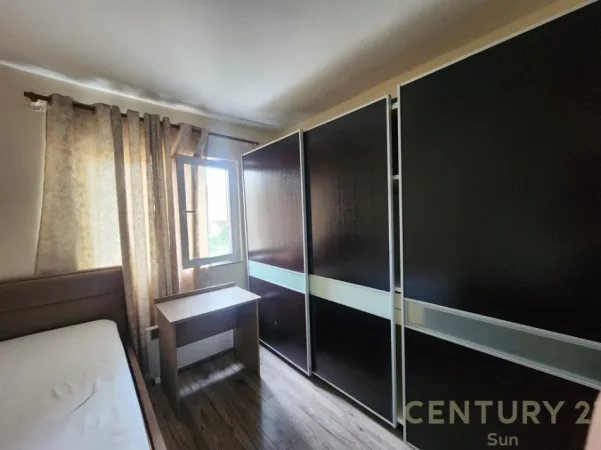 Tirane, jepet me qera apartament 1+1+Ballkon Kati 5, 60 m² 600 € (vasil shanto)
