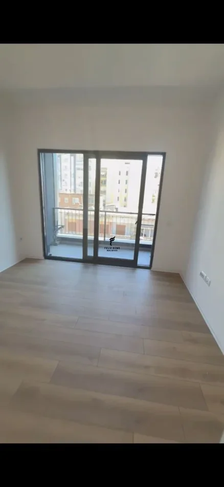 Tirane, jepet me qera zyre Kati 4, 60 m² 750 € (PAZARI I RI)