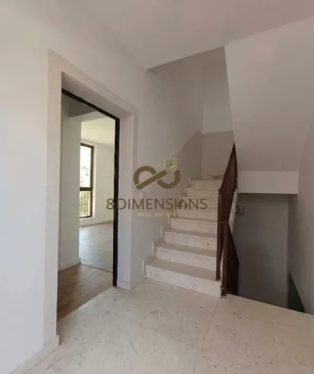 Tirane, jepet me qera Vile 3 Katshe Kati 0, 360 m² 2.500 € (rruga e elbasanit)
