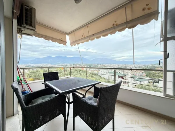 Tirane, jepet me qera apartament 2+1+Ballkon Kati 4, 100 m² 650 € (Liqeni i thate)