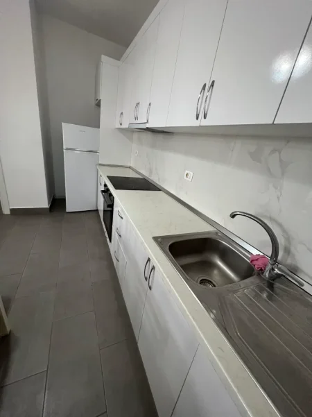 Tirane, shitet apartament 2+1+Aneks+Ballkon Kati 6, 111 m² 110.000 € 
