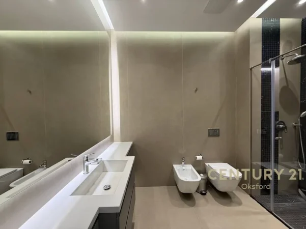 Tirane, jepet me qera apartament 1+1 Kati 4, 900 m² 900 € (rruga e kavajes)