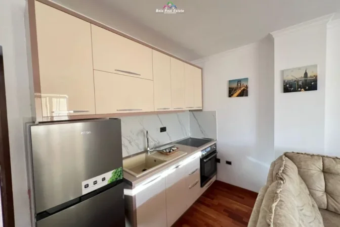 Tirane, jepet me qera apartament 1+1 Kati 6, 65 m² 650 € (Rruga Sulejman Delvina)