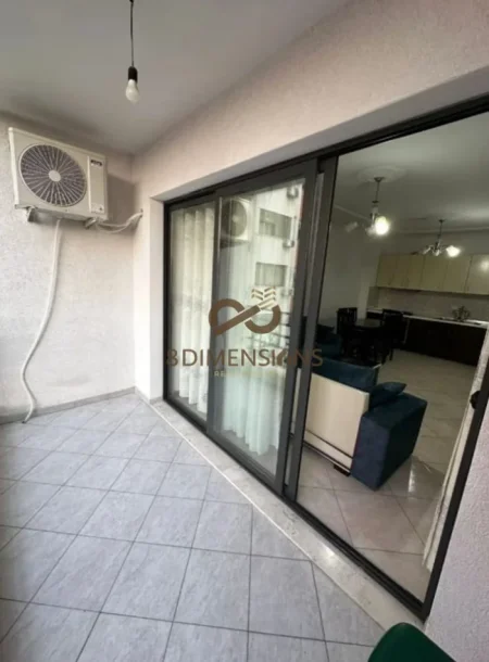 Tirane, jepet me qera apartament 2+1 Kati 2, 100 m² 600 € (astir)