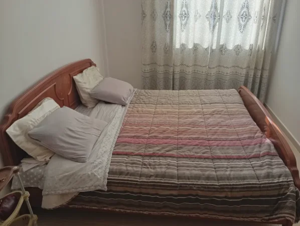 Tirane, jepet me qera apartament 1+1 , (vilat gjermane)