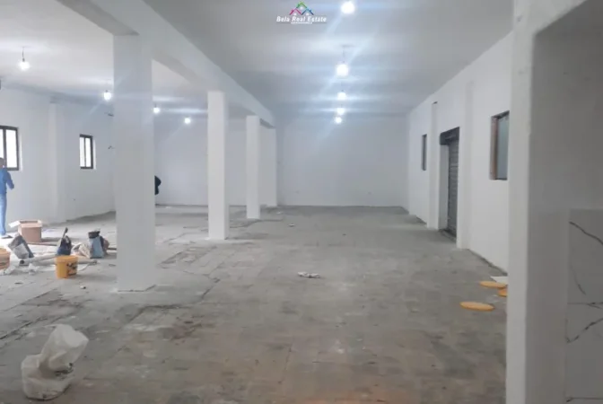 Tirane, jepet me qera magazine Kati 0, 628 m² 1.580 € (Rruga Faik Kulla)
