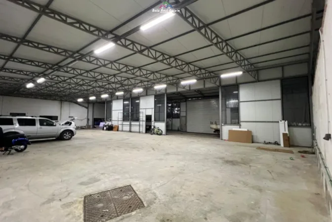 Shqiperi, jepet me qera magazine Kati 0, 700 m² 3.000 € (KAFJA E REMES)