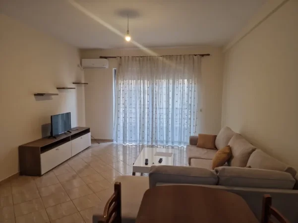 Tirane, jepet me qera apartament 1+1 Kati 2, 70 m² 450 € (Kodra e Diellit ,Rruga e Zallit)