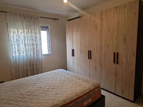 Tirane, jepet me qera apartament 1+1 Kati 2, 70 m² 450 € (Kodra e Diellit ,Rruga e Zallit)
