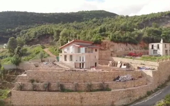 Tirane, shitet nga Pronari, pa-komision Vile 3 Katshe Kati 2, 375 m² 697.000 € (rruga e dajtit)