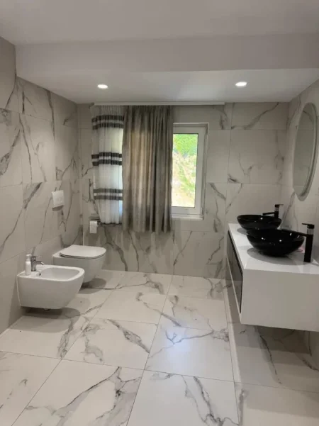 Tirane, shitet nga Pronari, pa-komision Vile 3 Katshe Kati 2, 375 m² 697.000 € (rruga e dajtit)