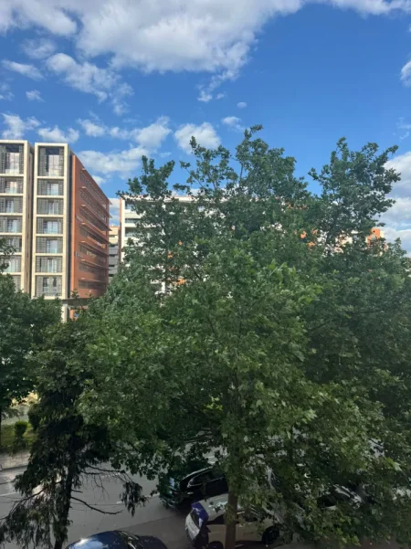JEPET ME QIRA APARTAMENT 3+1+2 📍PRANE PALLATIT ME SHIGJETA  50.000  LEKE