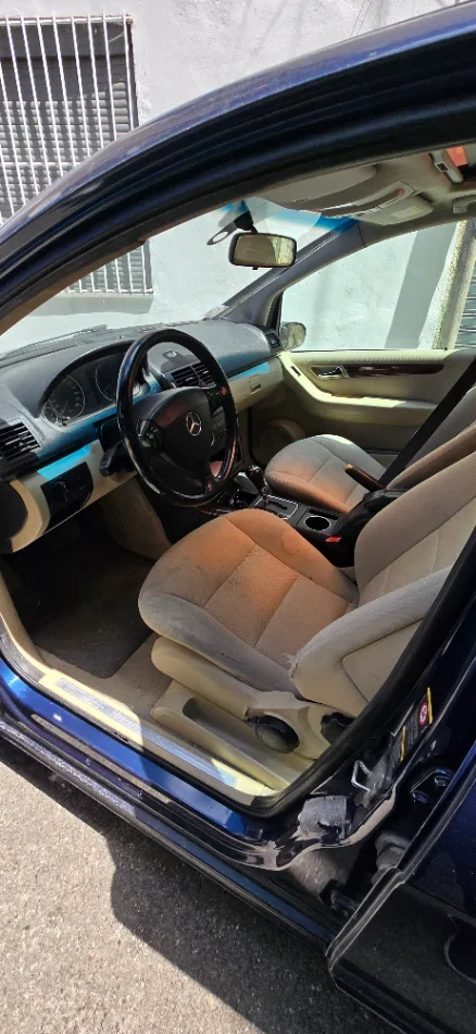 Shqiperi, shitet makine Shitet M.Benz A180 Nafte Nafte, blu automatik Kondicioner 220.000 km 1.900 €