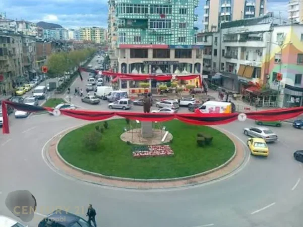 Tirane, shitet dyqan Kati 0, 14 m² 218.000 € 