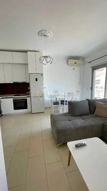 Tirane, jepet me qera apartament 1+1 Kati 4, 70 m² 800 € (Rruga E Kavajes)