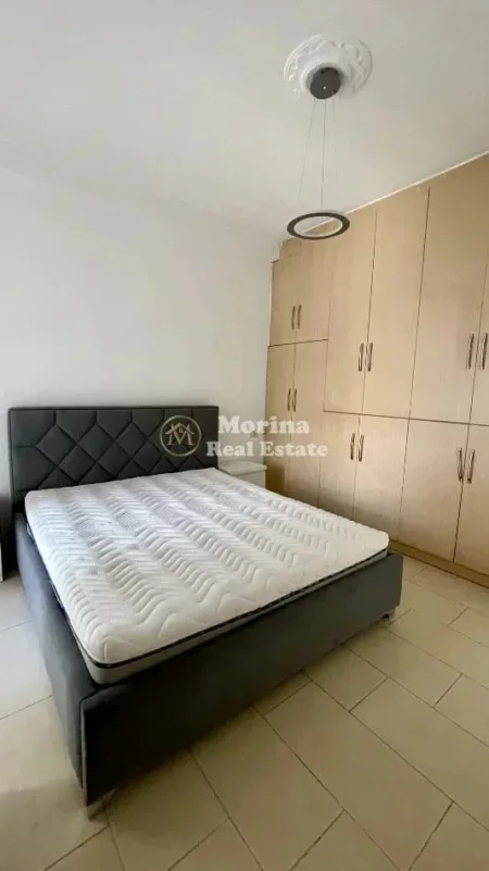Tirane, jepet me qera apartament 1+1 Kati 4, 70 m² 800 € (Rruga E Kavajes)