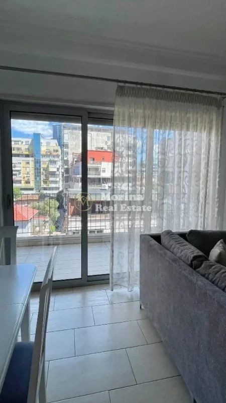 Tirane, jepet me qera apartament 1+1 Kati 4, 70 m² 800 € (Rruga E Kavajes)