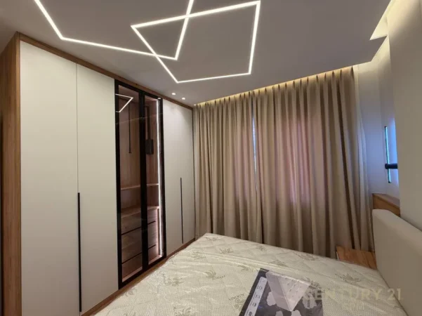 Tirane, jepet me qera apartament 2+1 Kati 3, 89 m² 550 € 