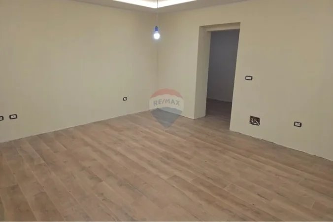 Tirane, shitet apartament 1+1+Ballkon Kati 2, 70 m² 150.000 € (Rruga e Elbasanit)