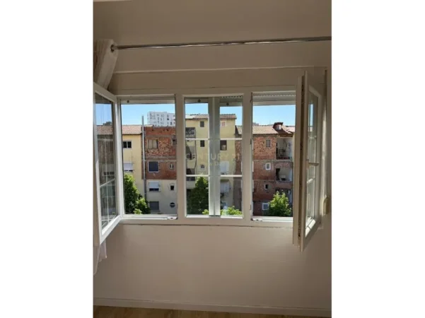 Tirane, shitet apartament 1+1 Kati 5, 69 m² 160.000 € 