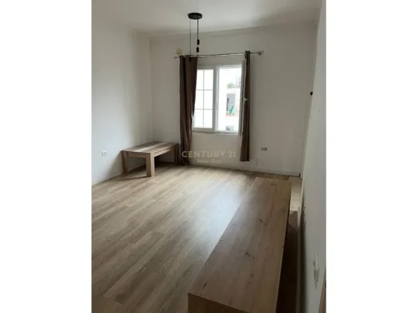 Tirane, shitet apartament 1+1 Kati 5, 69 m² 160.000 € 