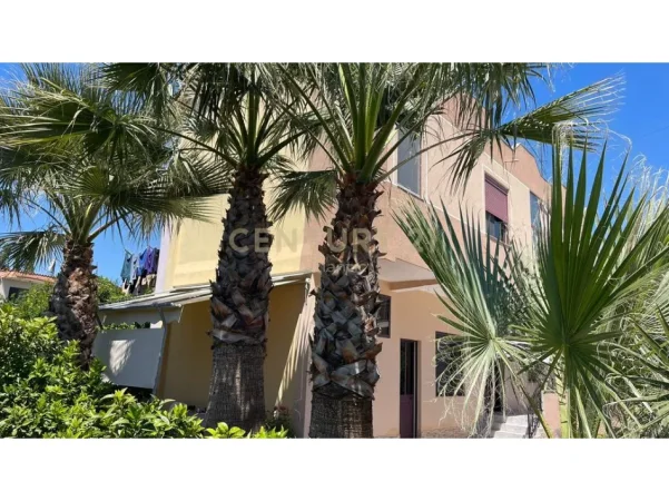 Durres, shitet Vile 4+1+Ballkon Kati 0, 379 m² 295.000 € 