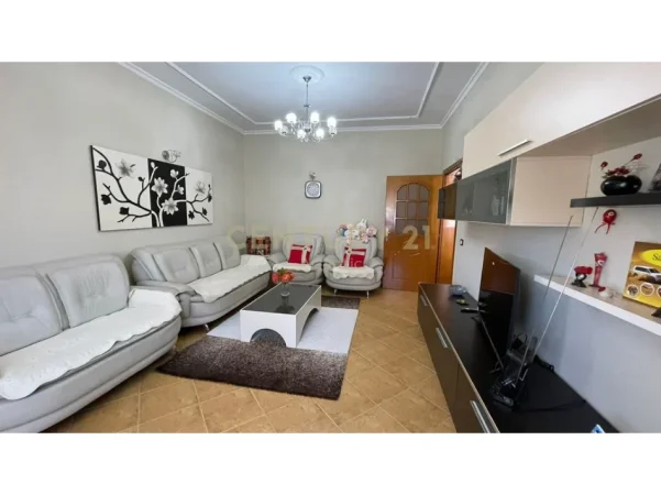 Durres, shitet Vile 4+1+Ballkon Kati 0, 379 m² 295.000 € 