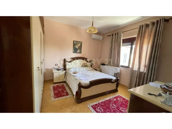 Durres, shitet Vile 4+1+Ballkon Kati 0, 379 m² 295.000 € 