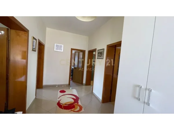 Durres, shitet Vile 4+1+Ballkon Kati 0, 379 m² 295.000 € 