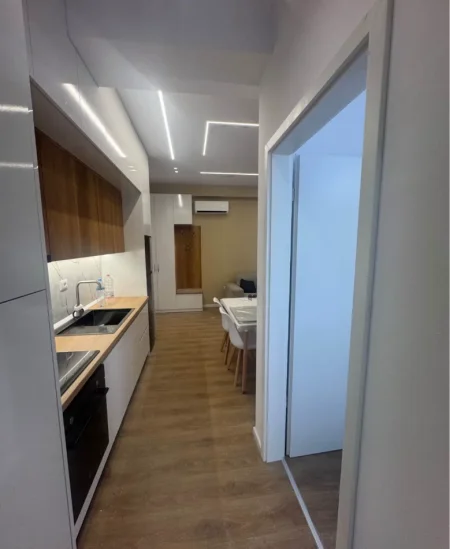 Tirane, jepet me qera apartament 1+1+Ballkon Kati 3, 70 m² 500 € (Kompleksi Kadiu, Ali Demi)