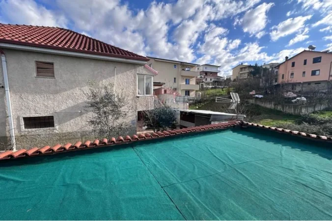Tirane, shitet , 322 m² 250.000 € 