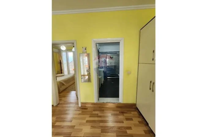 Tirane, shitet apartament , 134 m² 227.000 € 