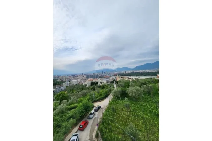 Tirane, shitet apartament , 134 m² 227.000 € 