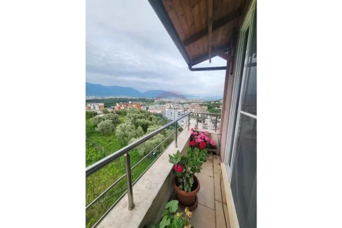 Tirane, shitet apartament , 134 m² 227.000 € 