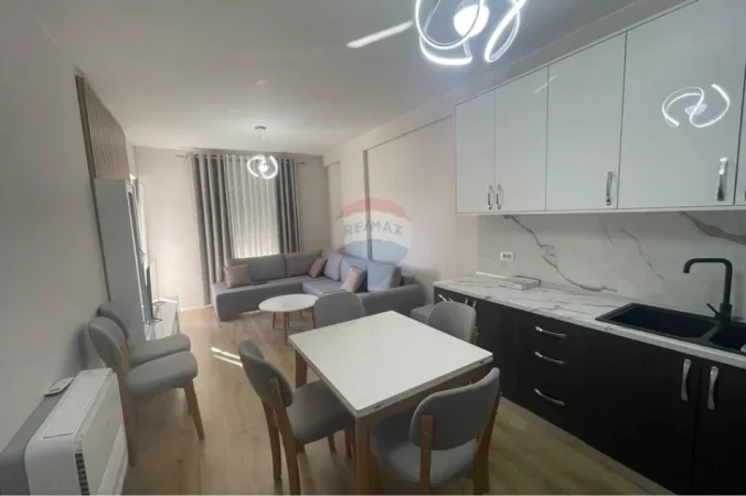 Tirane, shitet apartament , 85 m² 130.000 € (Univers City)