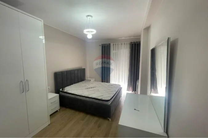 Tirane, shitet apartament , 85 m² 130.000 € (Univers City)