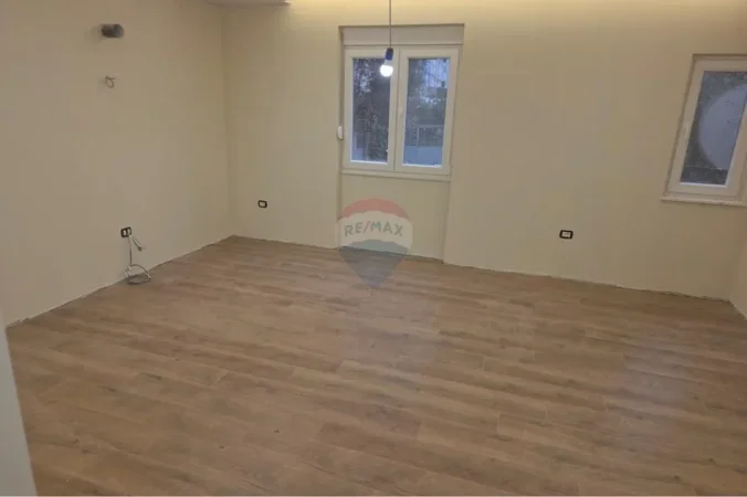 Tirane, shitet apartament , 70 m² 150.000 € (Ambasada Amerikane)