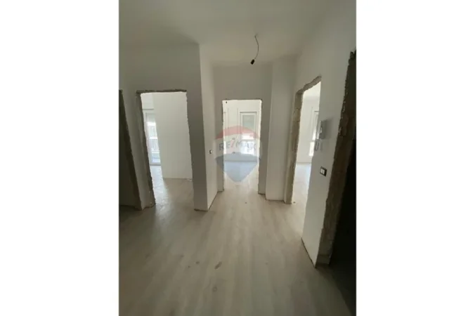Tirane, shitet apartament duplex , 86 m² 112.000 € (Univers City)