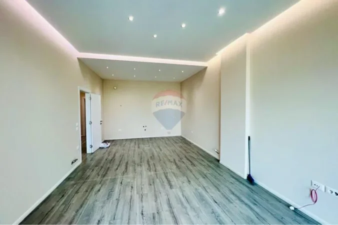 Tirane, shitet apartament , 121 m² 339.000 € 